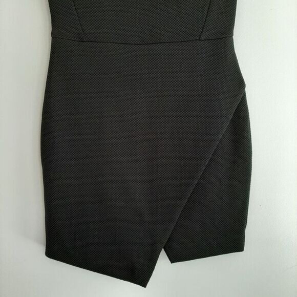 H&M Textural Weave Fabric Crewneck Fitted Mini Dress Black Sz 4 - Picture 4 of 12
